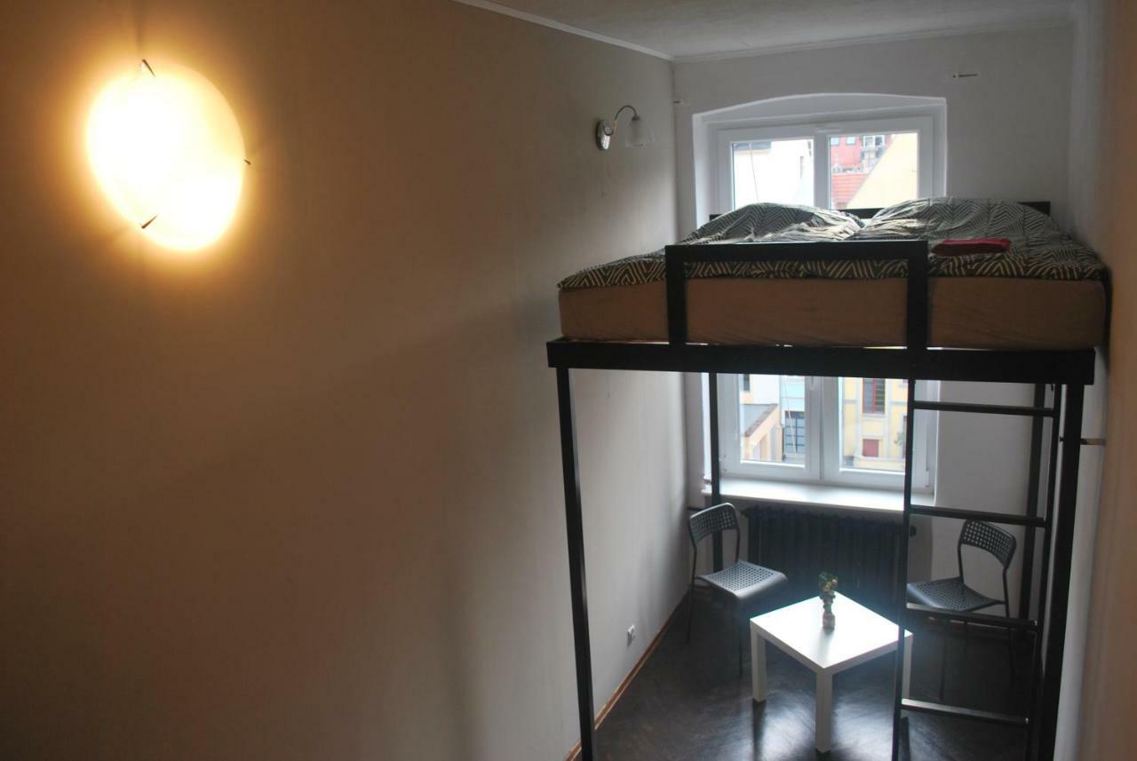 Pokoje W Cichym Mieszkaniu 50M Od Rynku Apartment วรอตซวาฟ ภายนอก รูปภาพ
