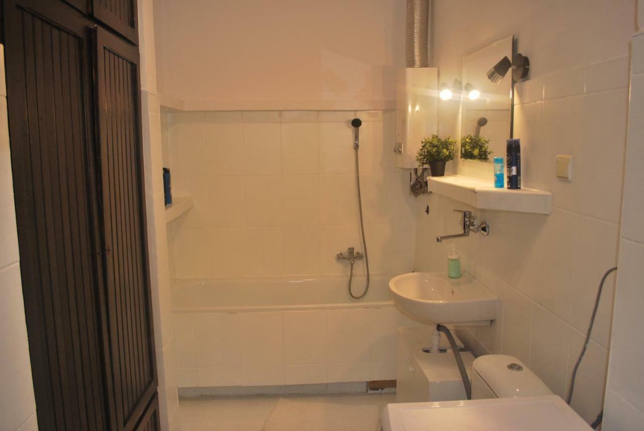 Pokoje W Cichym Mieszkaniu 50M Od Rynku Apartment วรอตซวาฟ ภายนอก รูปภาพ